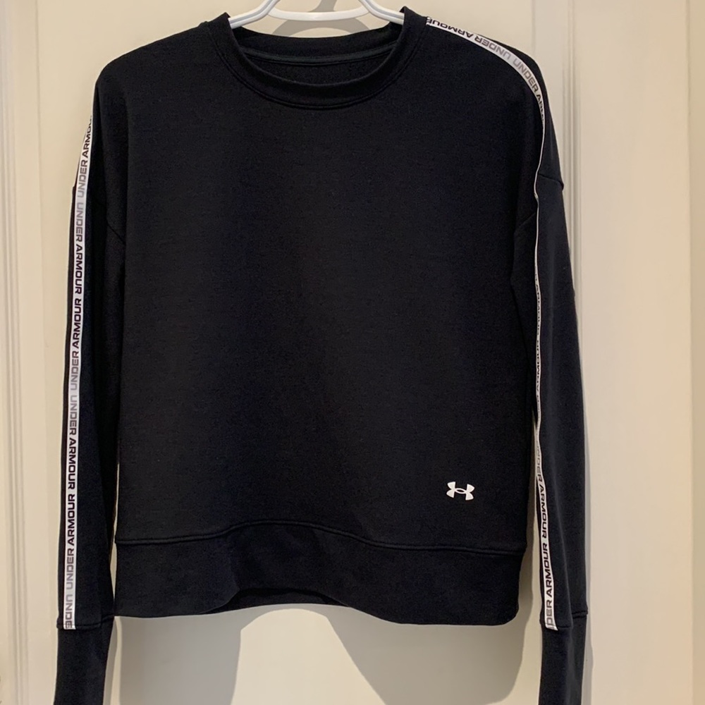 Women’s under armour sweatshirt